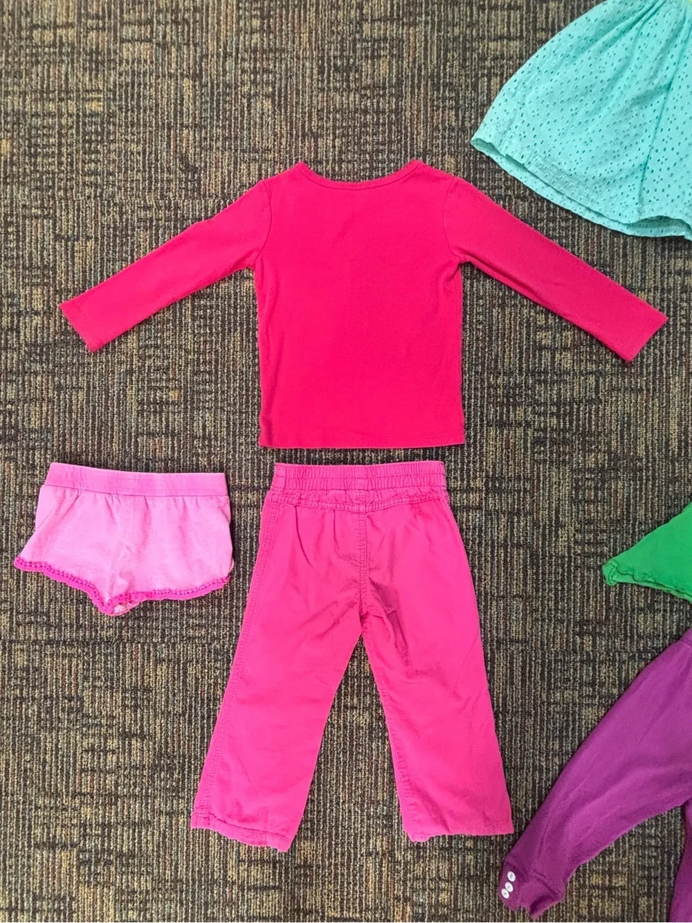 Kids 3T Six Piece Mix and Match Set - Includes Gap, Carters, Nohi Pieces